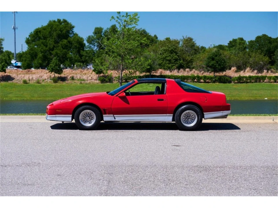 1986 Pontiac Firebird 3rd Gen - Image 2 of 11