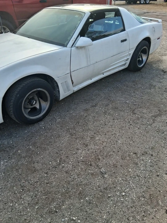 1986 Pontiac Firebird 3rd Gen - Image 5 of 9