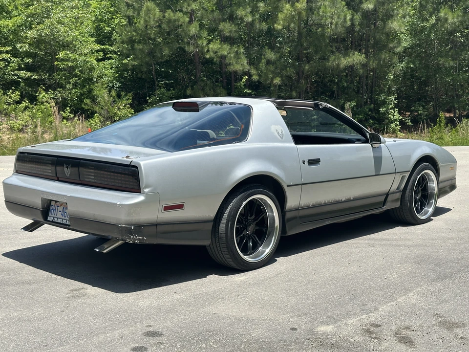 1986 Pontiac Firebird Trans Am 3rd Gen - Image 9 of 31