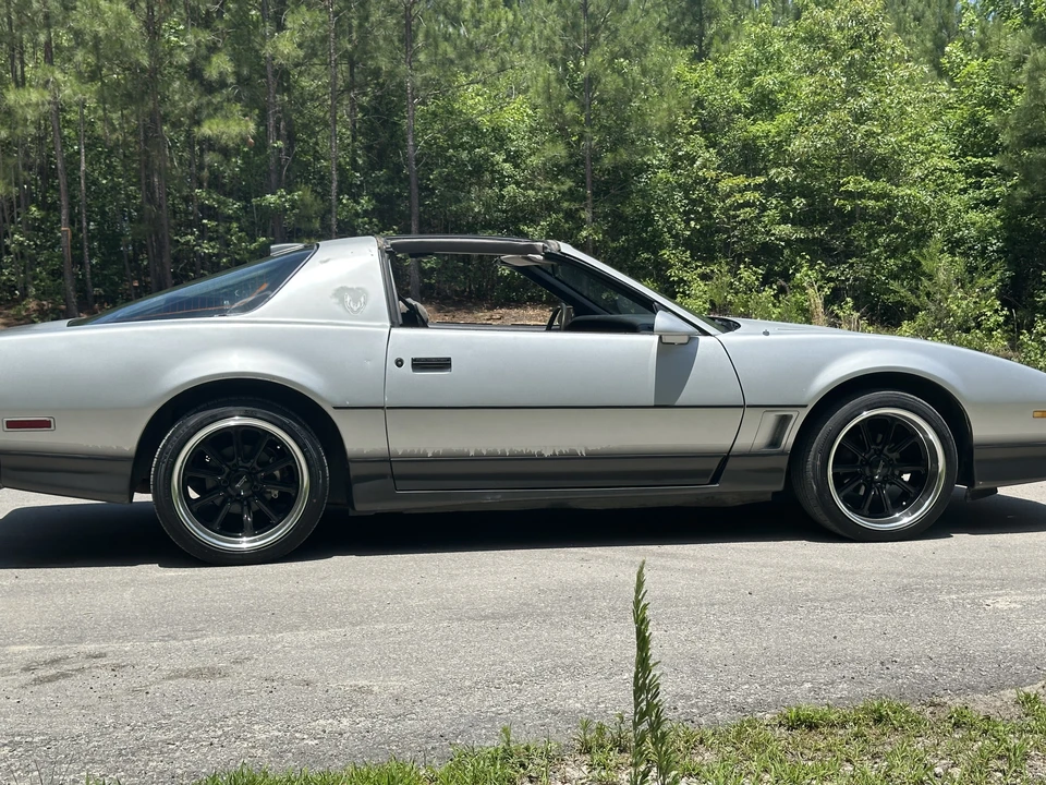 1986 Pontiac Firebird Trans Am 3rd Gen - Image 24 of 31