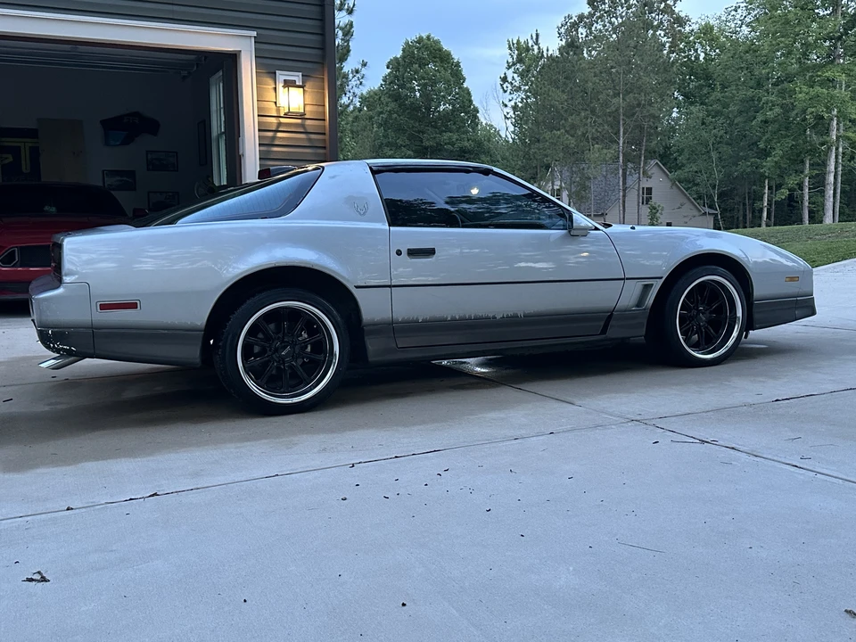 1986 Pontiac Firebird Trans Am 3rd Gen - Image 29 of 31