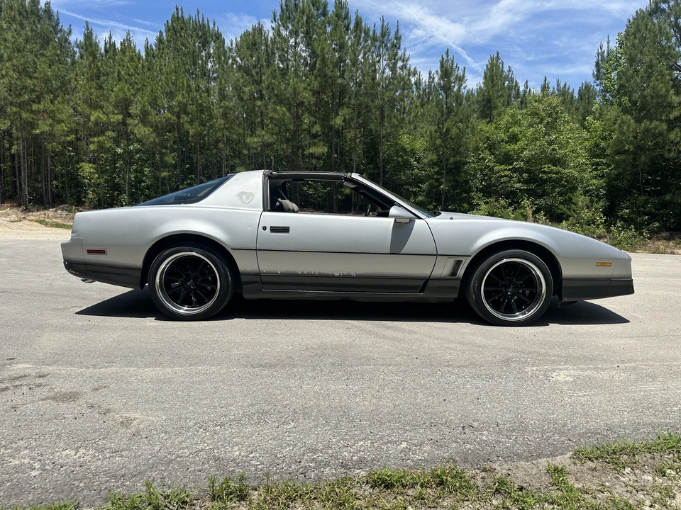 1986 Pontiac Firebird Trans Am 3rd Gen - Image 7 of 31
