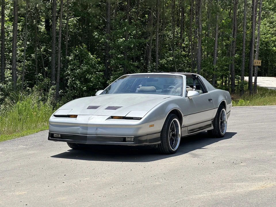 1986 Pontiac Firebird Trans Am 3rd Gen - Image 2 of 31