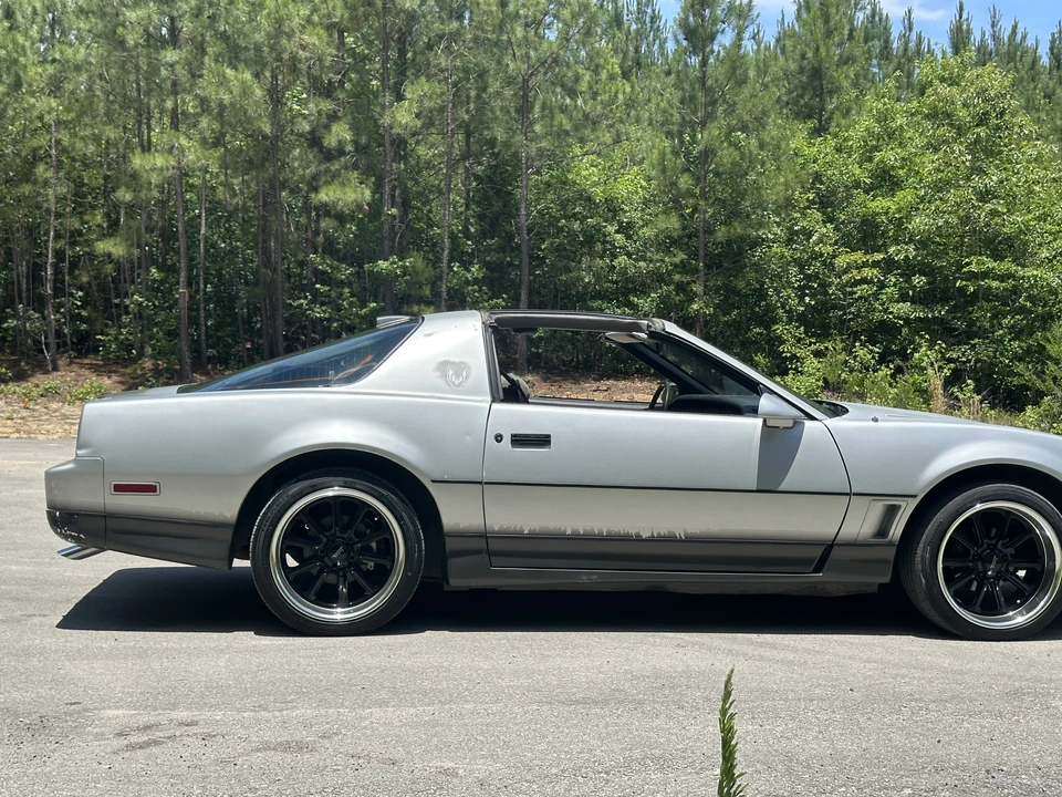 1986 Pontiac Firebird Trans Am 3rd Gen - Image 23 of 31