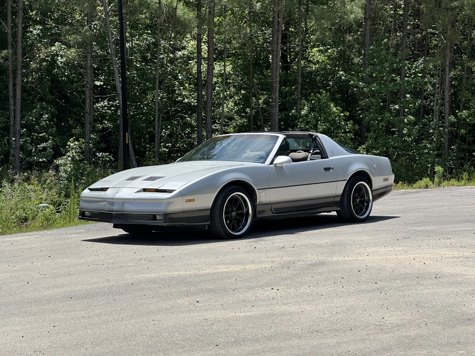 1986 Pontiac Firebird Trans Am 3rd Gen - Image 21 of 31