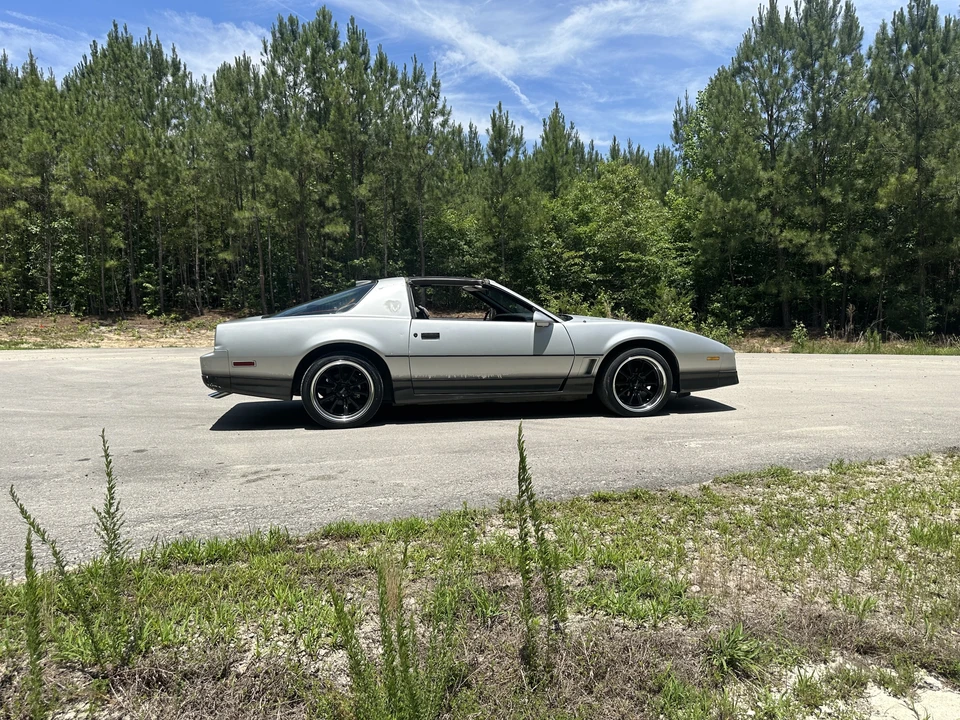 1986 Pontiac Firebird Trans Am 3rd Gen - Image 6 of 31
