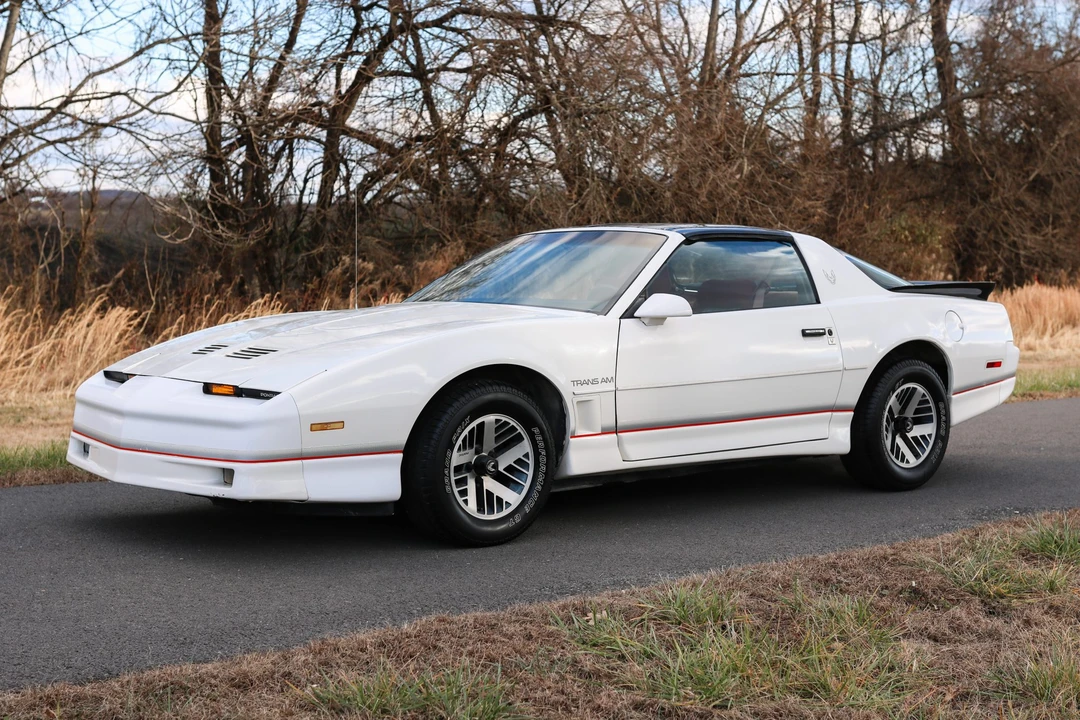 1986 Pontiac Firebird Trans Am 3rd Gen - Image 2 of 31