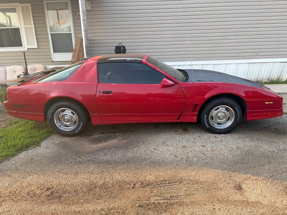 1986 Pontiac Firebird Trans Am 3rd Gen - Image 2 of 12