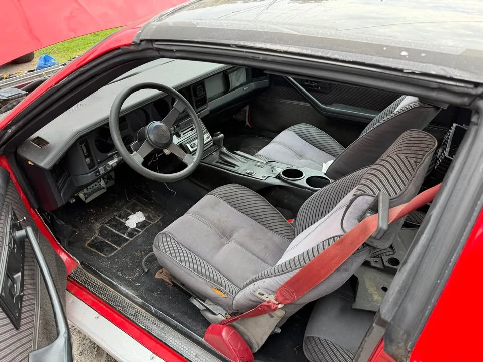 1986 Pontiac Firebird Trans Am 3rd Gen - Image 4 of 6