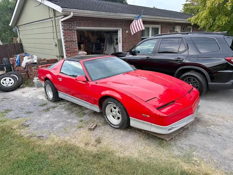 1986 Pontiac Firebird Trans Am Coupe 2D