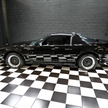 1986 Pontiac Firebird Trans Am KITT Car Replica