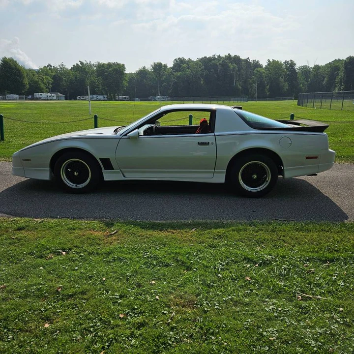 1986 Pontiac Firebird Trans Am 3rd Gen - Image 6 of 19
