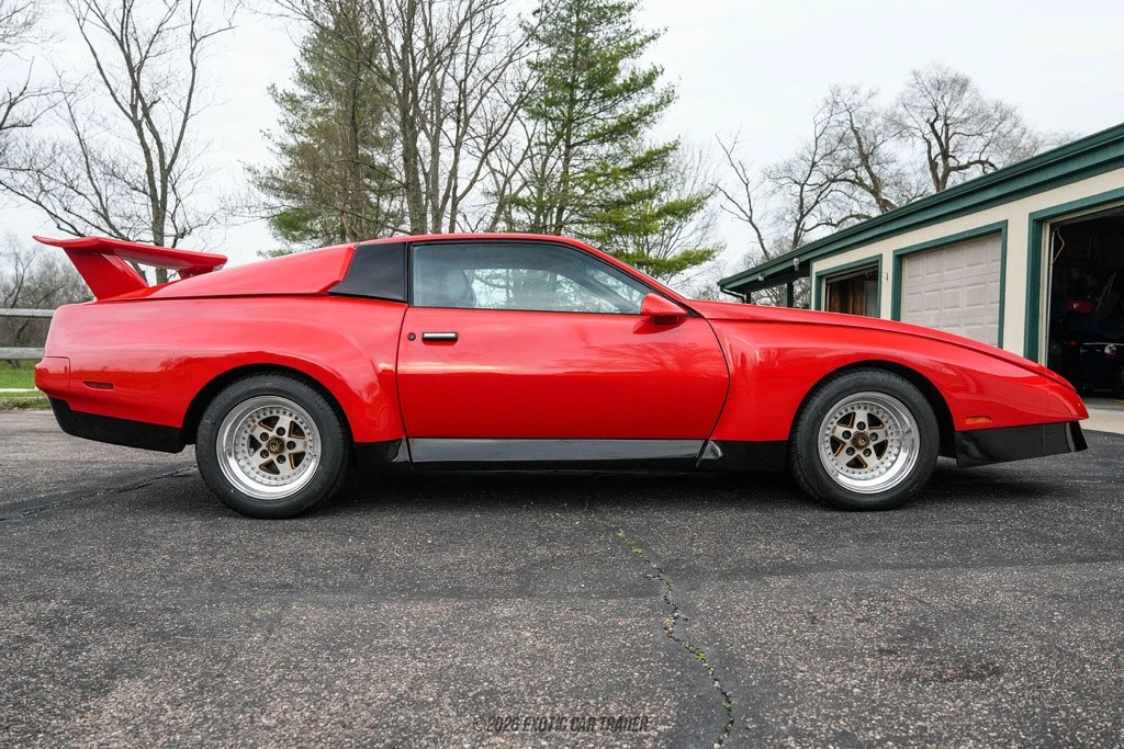 1986 Pontiac Firebird Trans Am 3rd Gen - Image 9 of 12