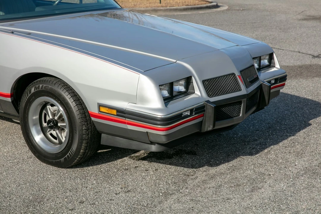 1986 Pontiac Grand Prix 3rd+ Gen - Image 5 of 31