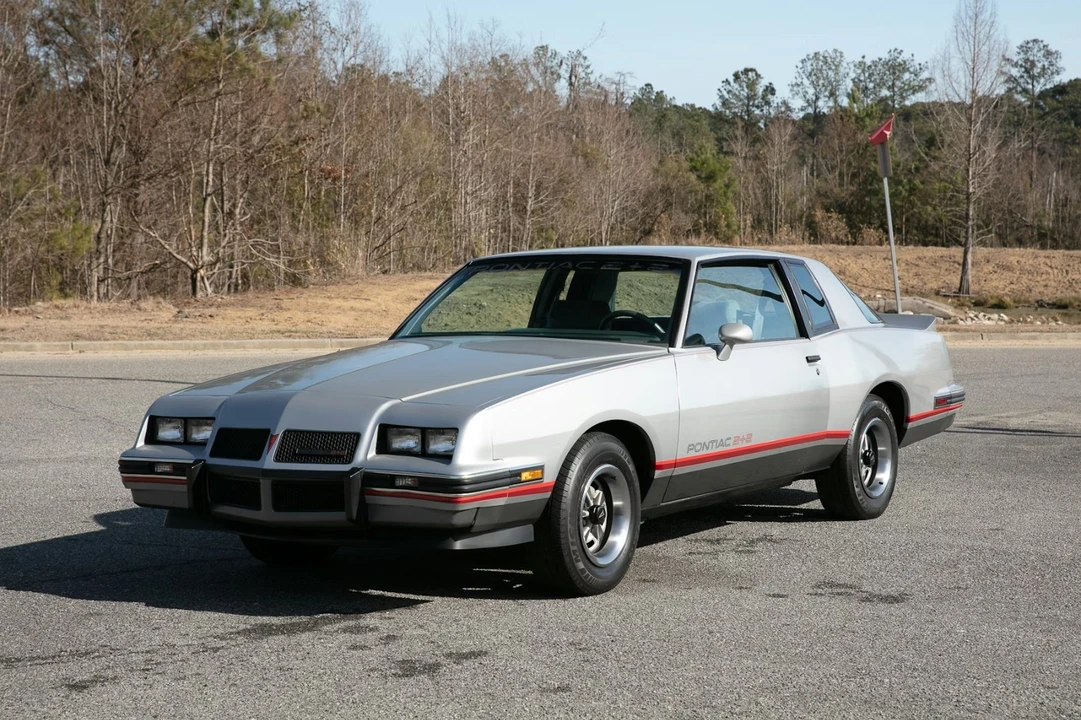 1986 Pontiac Grand Prix 3rd+ Gen - Image 22 of 31