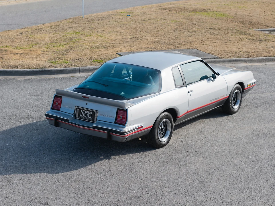 1986 Pontiac Grand Prix 3rd+ Gen - Image 13 of 31