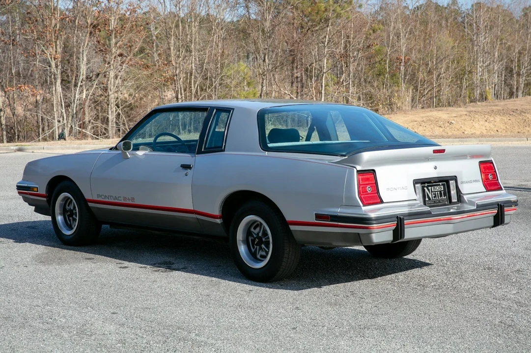 1986 Pontiac Grand Prix 3rd+ Gen - Image 14 of 31