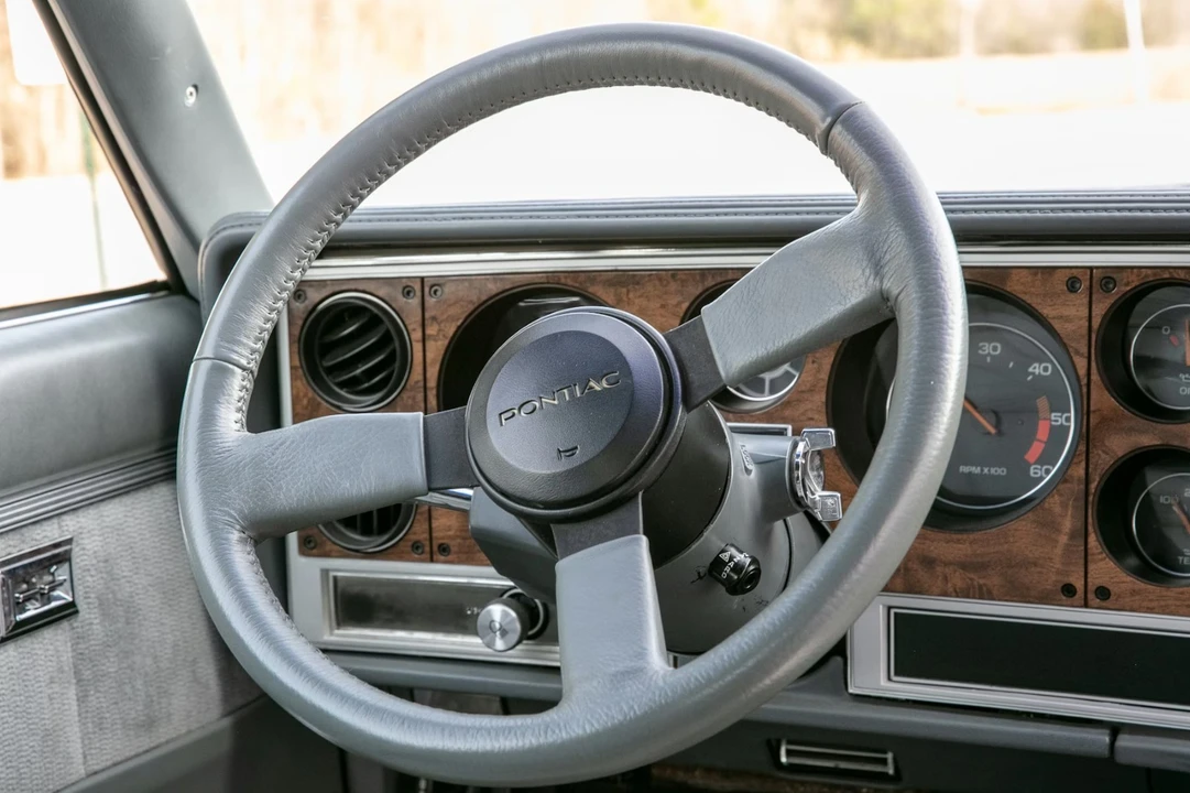 1986 Pontiac Grand Prix 3rd+ Gen - Image 17 of 31