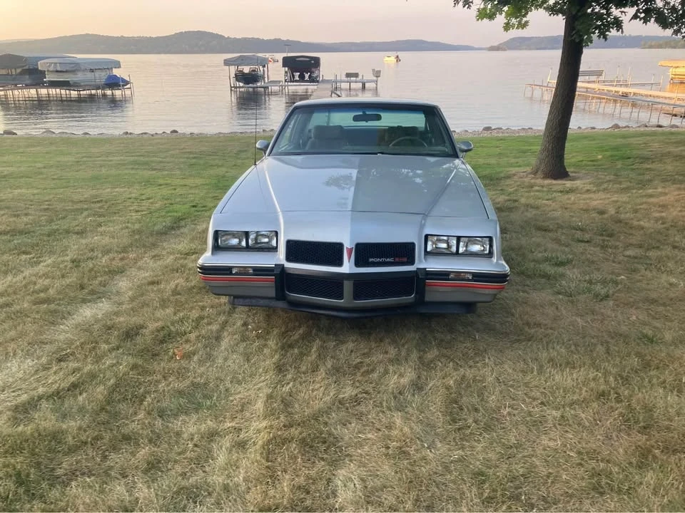 1986 Pontiac Parisienne - Image 2 of 10