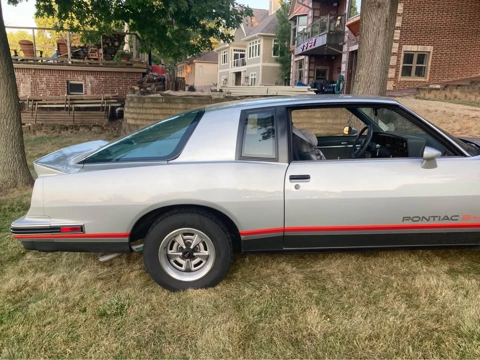 1986 Pontiac Parisienne - Image 6 of 10