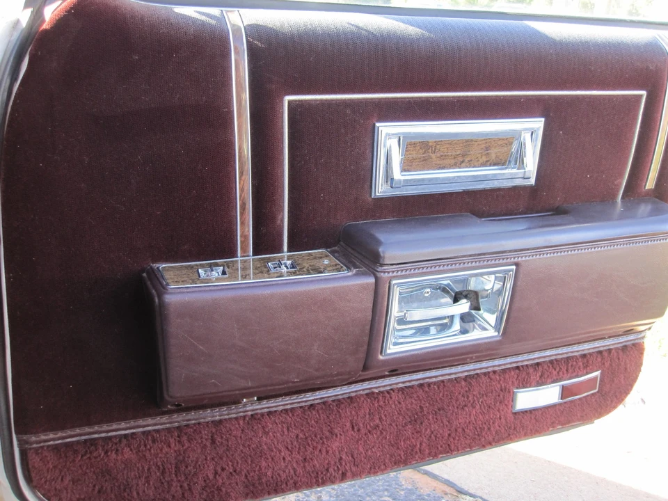 1986 Pontiac Parisienne - Image 5 of 14