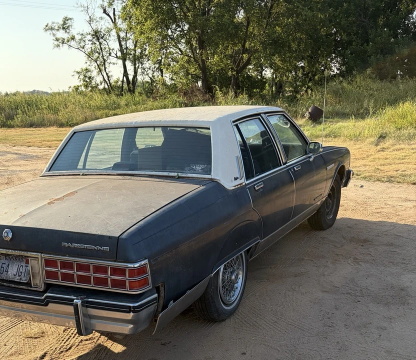 1986 Pontiac Parisienne - Image 5 of 9