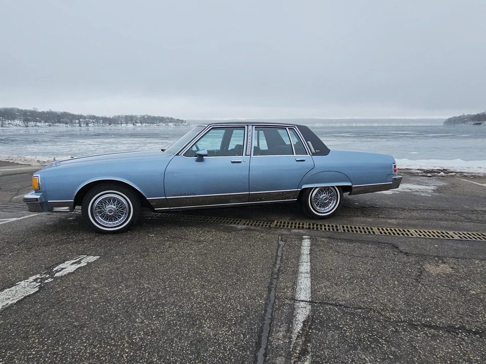 1986 Pontiac Parisienne - Image 16 of 31