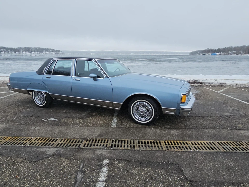 1986 Pontiac Parisienne - Image 10 of 31