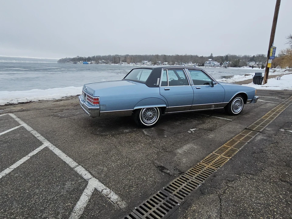 1986 Pontiac Parisienne - Image 21 of 31