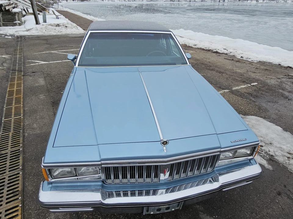 1986 Pontiac Parisienne - Image 12 of 31
