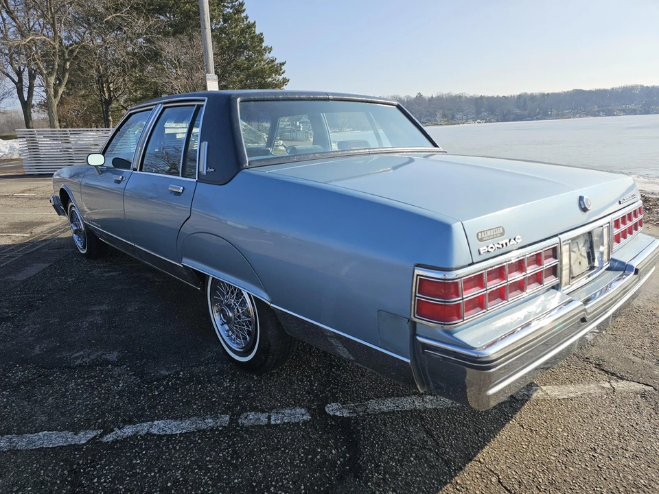 1986 Pontiac Parisienne - Image 18 of 31