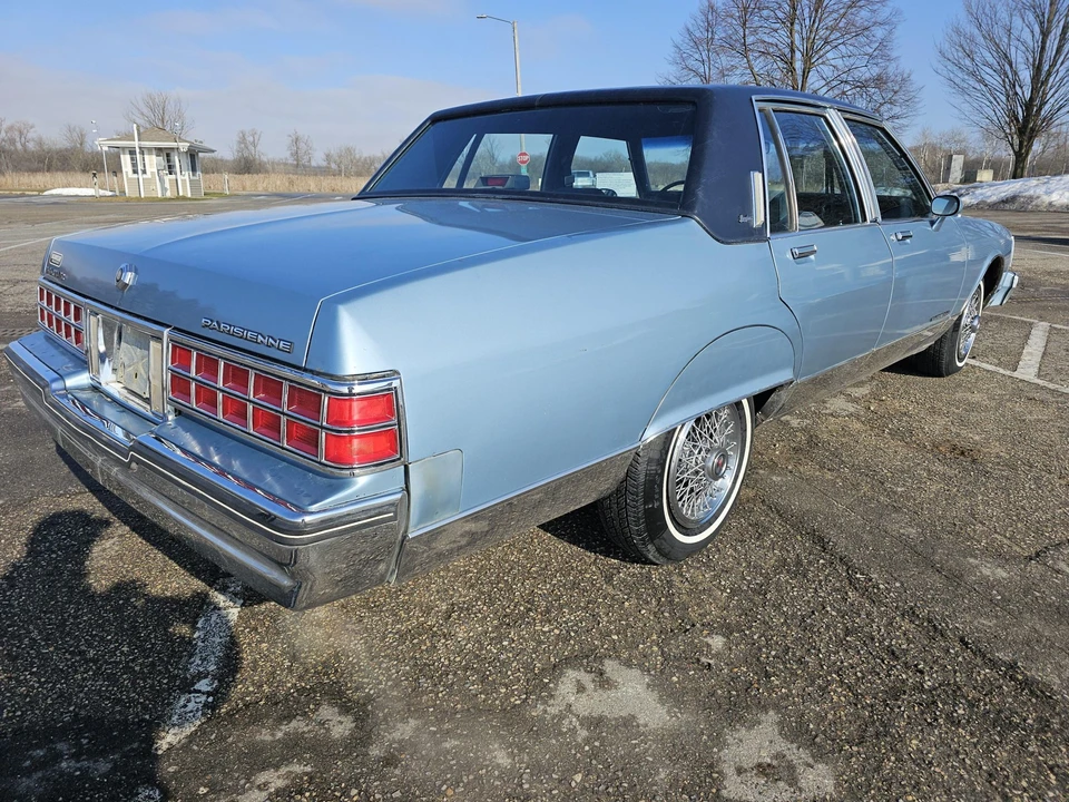 1986 Pontiac Parisienne - Image 20 of 31