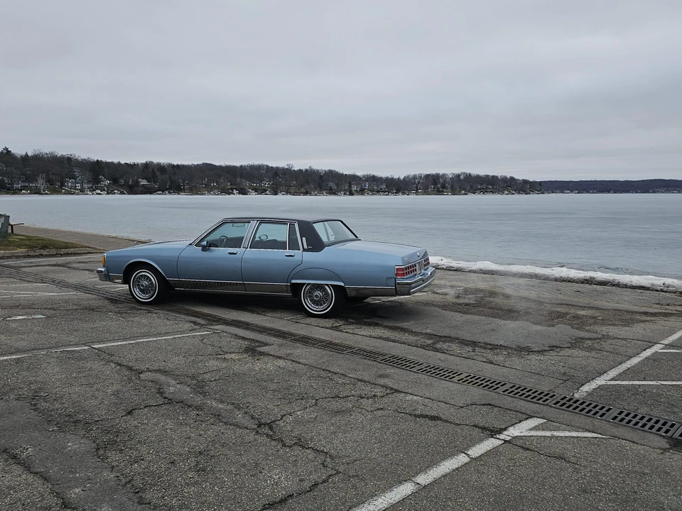1986 Pontiac Parisienne - Image 4 of 31