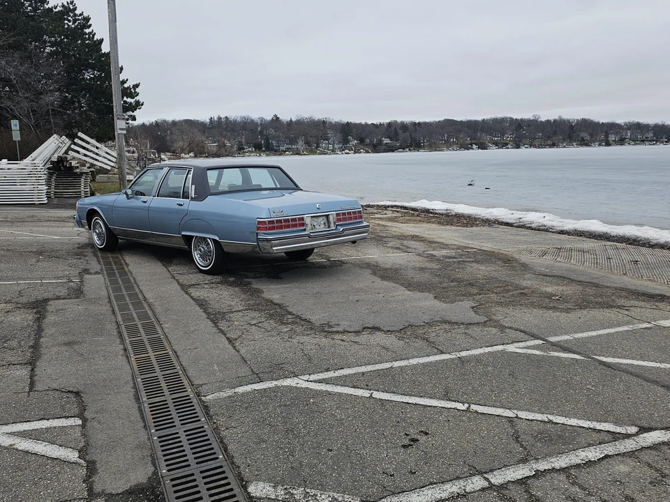 1986 Pontiac Parisienne - Image 5 of 31