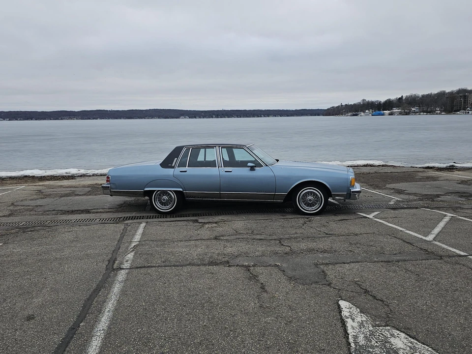 1986 Pontiac Parisienne - Image 8 of 31