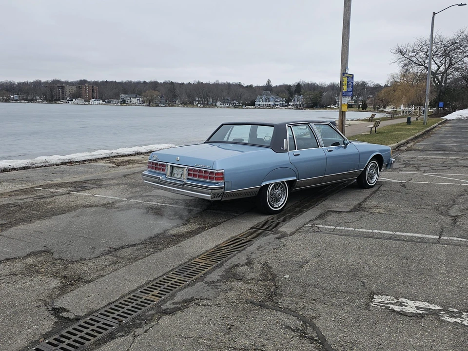 1986 Pontiac Parisienne - Image 6 of 31