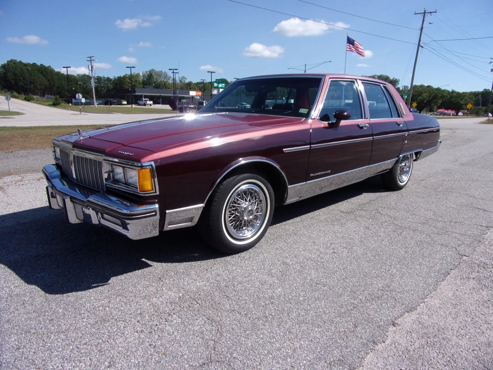 1986 Pontiac Parisienne - Image 2 of 31