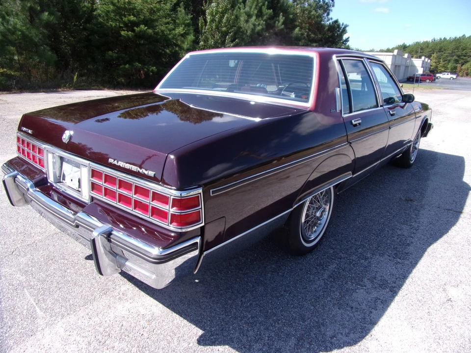 1986 Pontiac Parisienne - Image 7 of 31