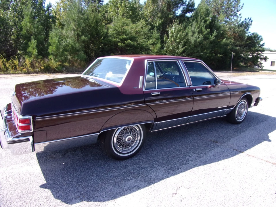 1986 Pontiac Parisienne - Image 8 of 31