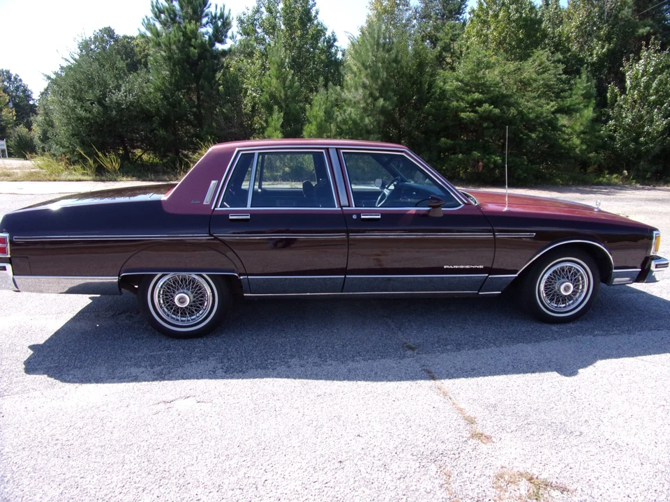 1986 Pontiac Parisienne - Image 9 of 31