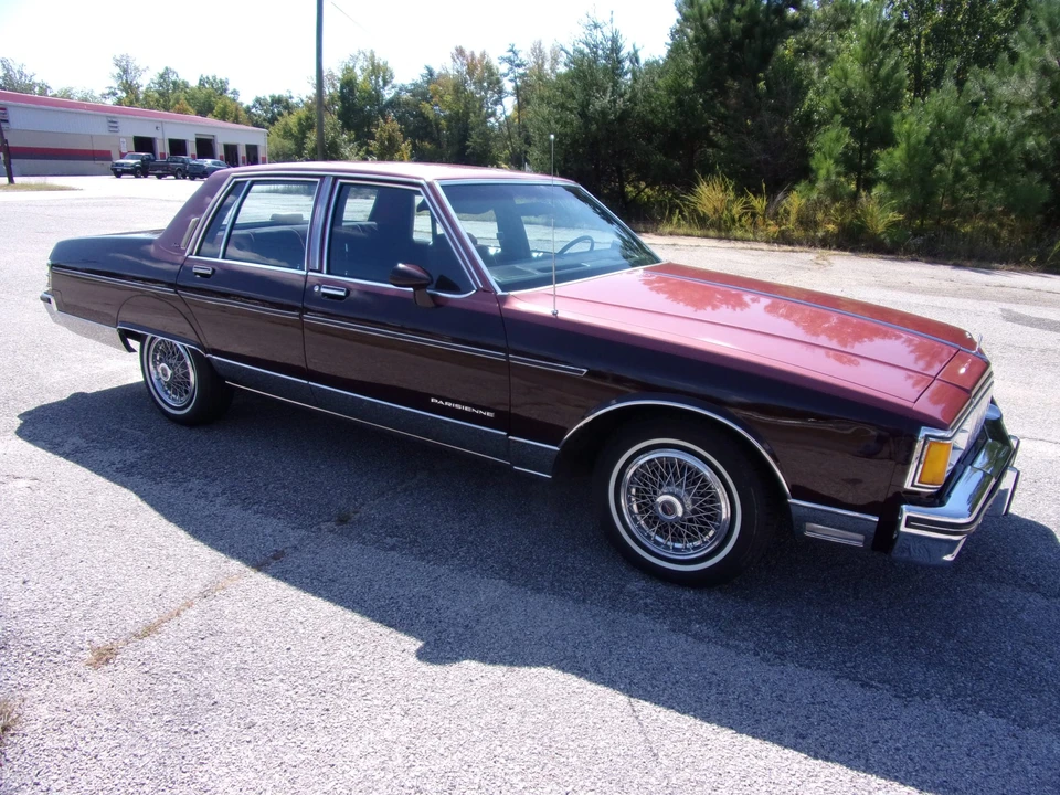 1986 Pontiac Parisienne - Image 10 of 31