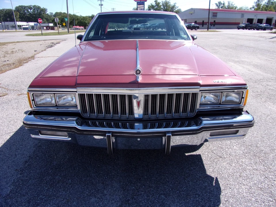 1986 Pontiac Parisienne - Image 13 of 31