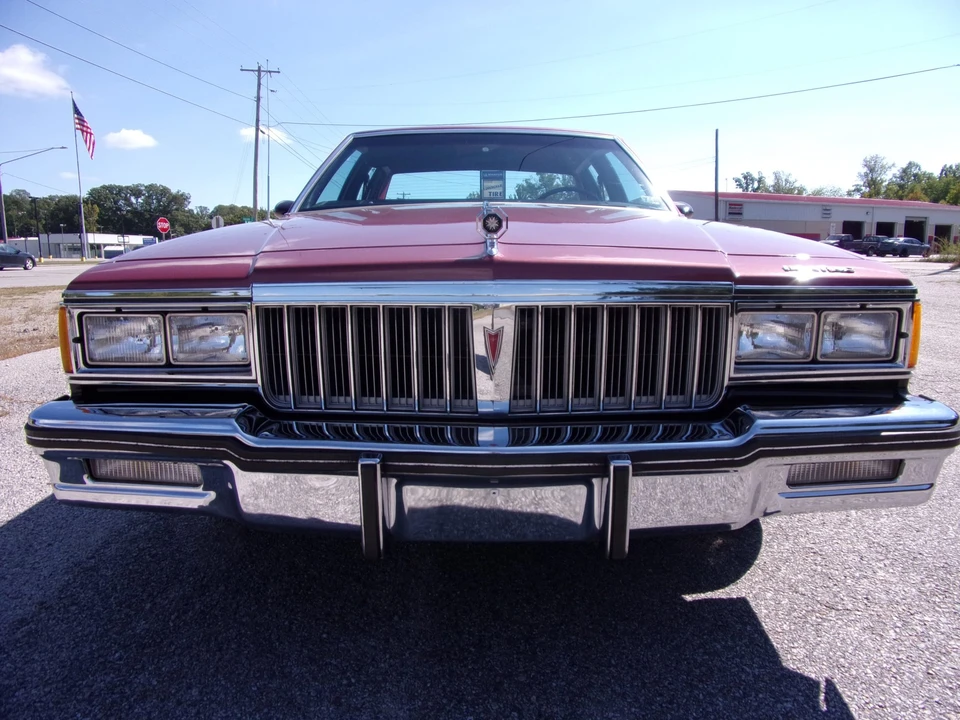 1986 Pontiac Parisienne - Image 14 of 31