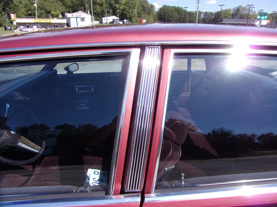 1986 Pontiac Parisienne - Image 21 of 31