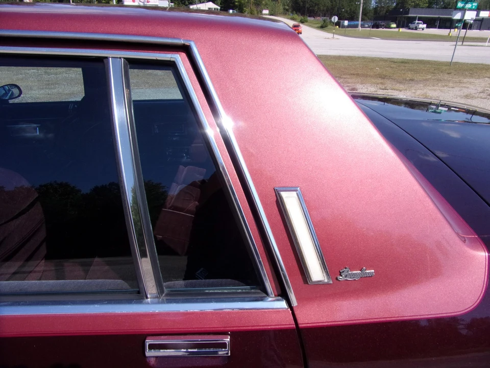 1986 Pontiac Parisienne - Image 22 of 31