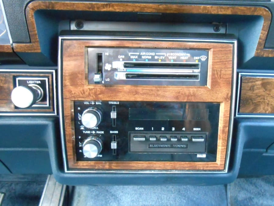 1986 Pontiac Parisienne - Image 13 of 23