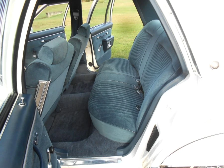 1986 Pontiac Parisienne - Image 17 of 23