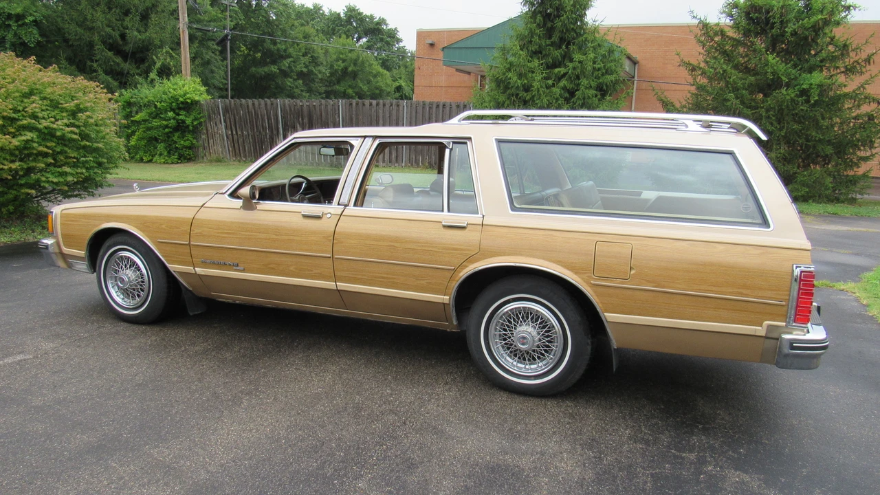 1986 Pontiac Parisienne - Image 30 of 31