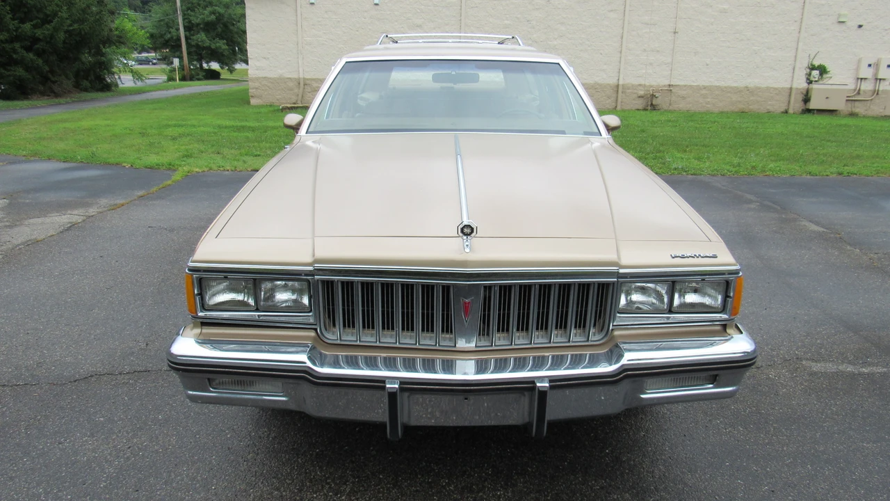 1986 Pontiac Parisienne - Image 10 of 31