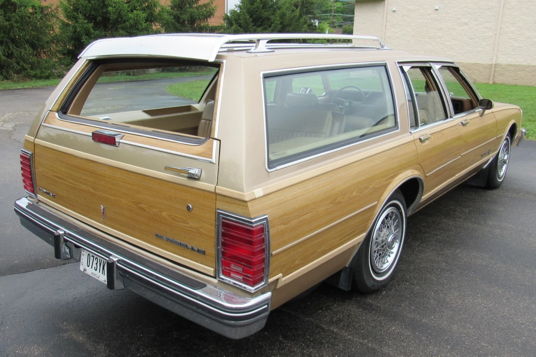 1986 Pontiac Parisienne - Image 20 of 31